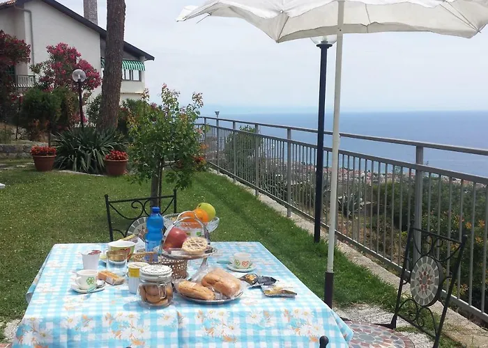 Alojamento de Acomodação e Pequeno-almoço Antemare 4*