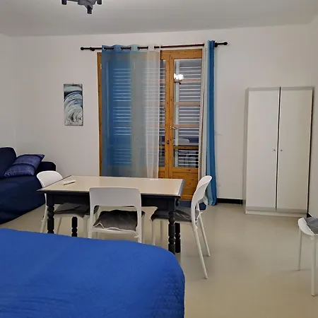 Antemare 4* نولي